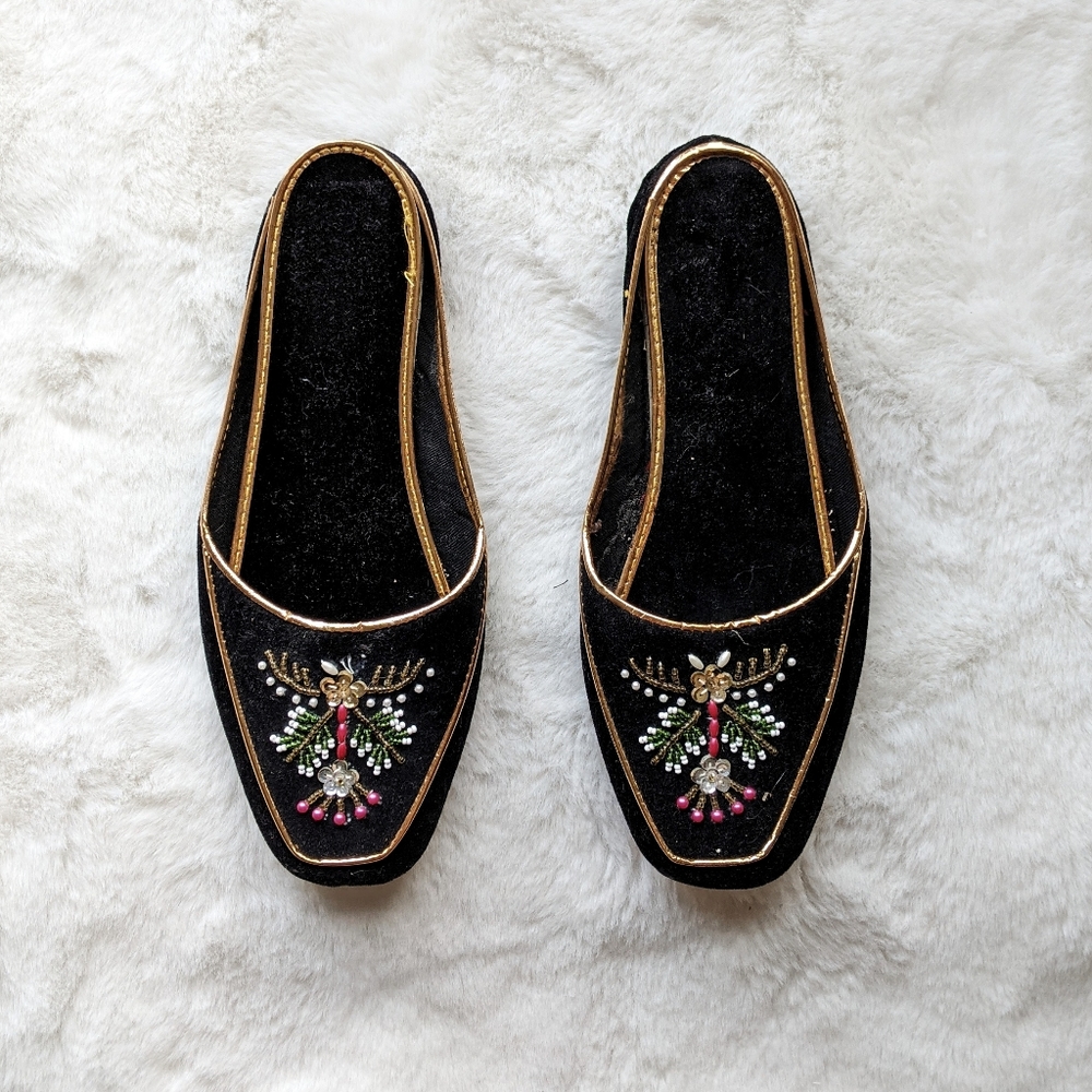 Vintage Black Velvet Beaded Embroidered Slip-on Flats